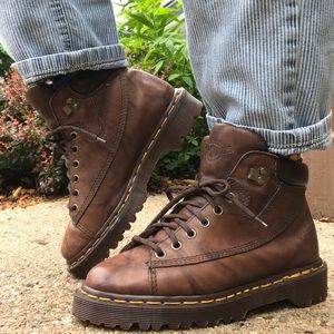 MAKE AN OFFER - DR MARTENS | vintage AirWair boots